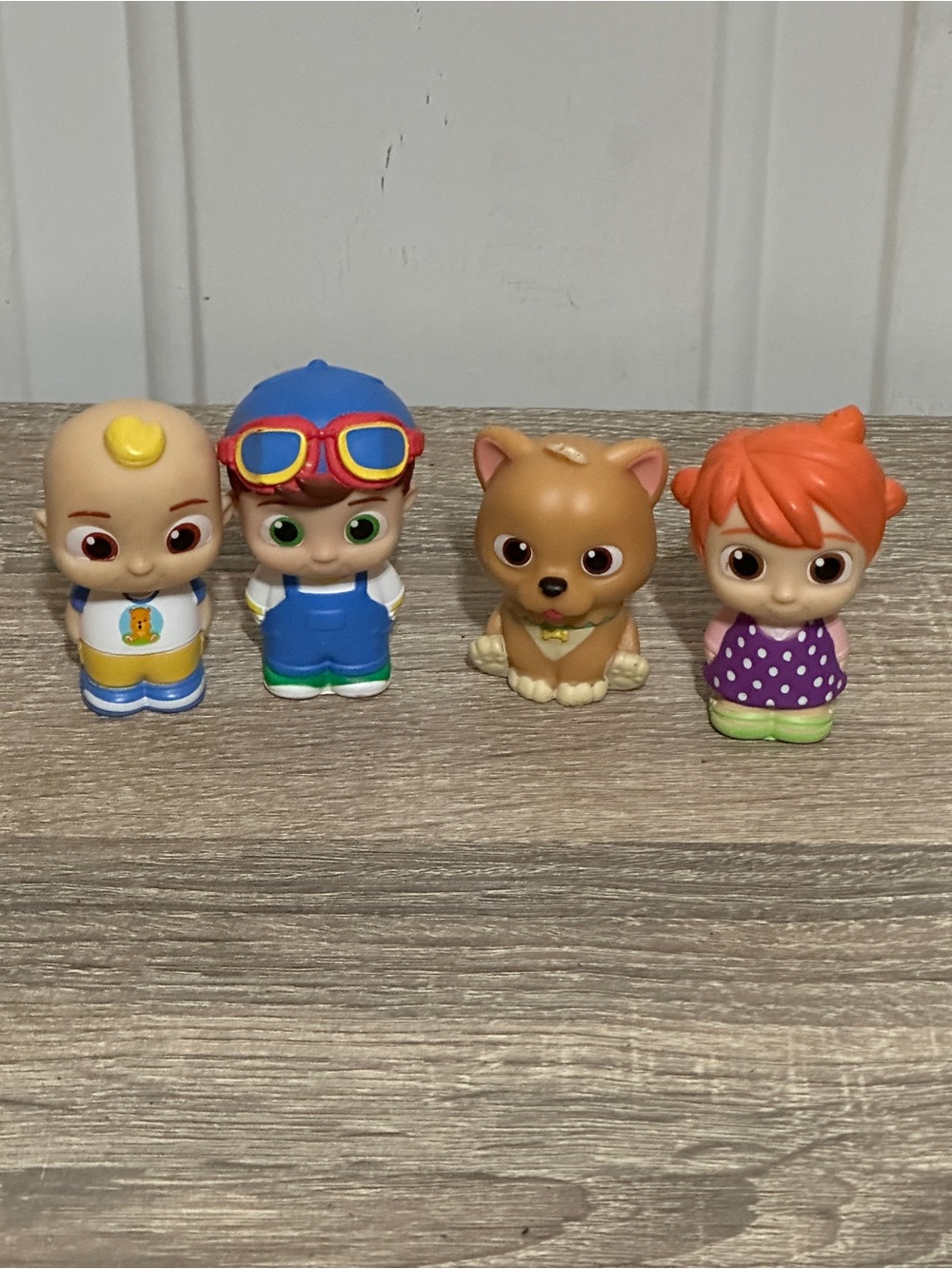 COCOMELON JJ & FAMILY FIGURE SET "MY FIRST FIGURES"